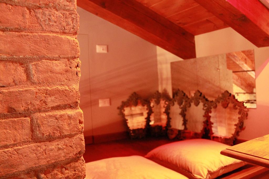 Rosso Charm B&B Венеція Екстер'єр фото