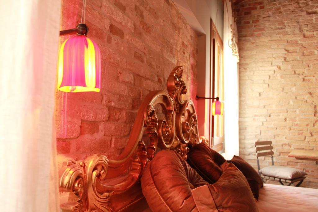 Rosso Charm B&B Венеція Екстер'єр фото
