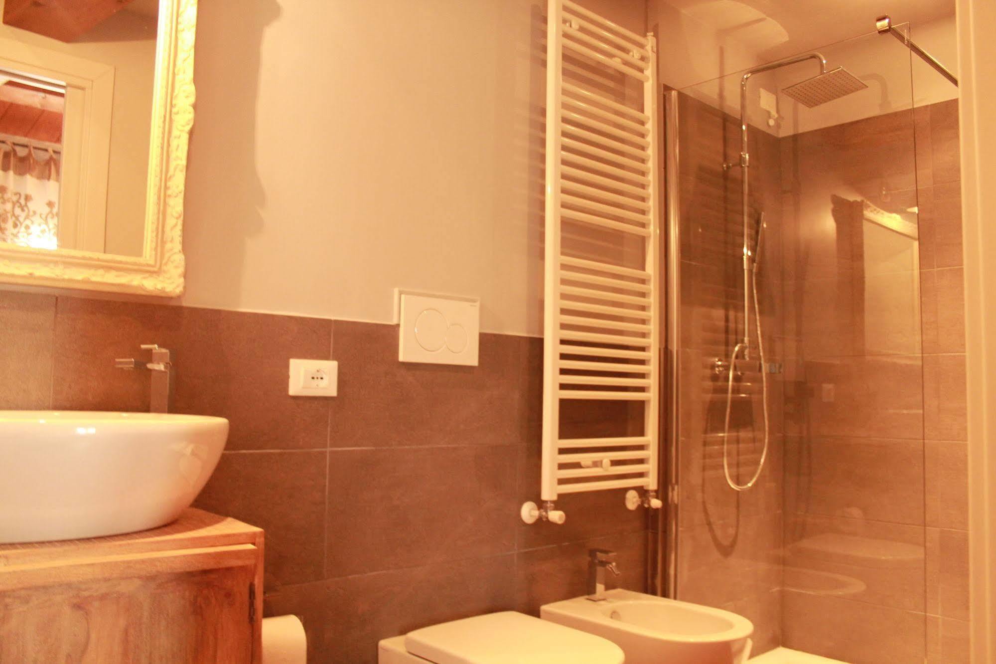 Rosso Charm B&B Венеція Екстер'єр фото