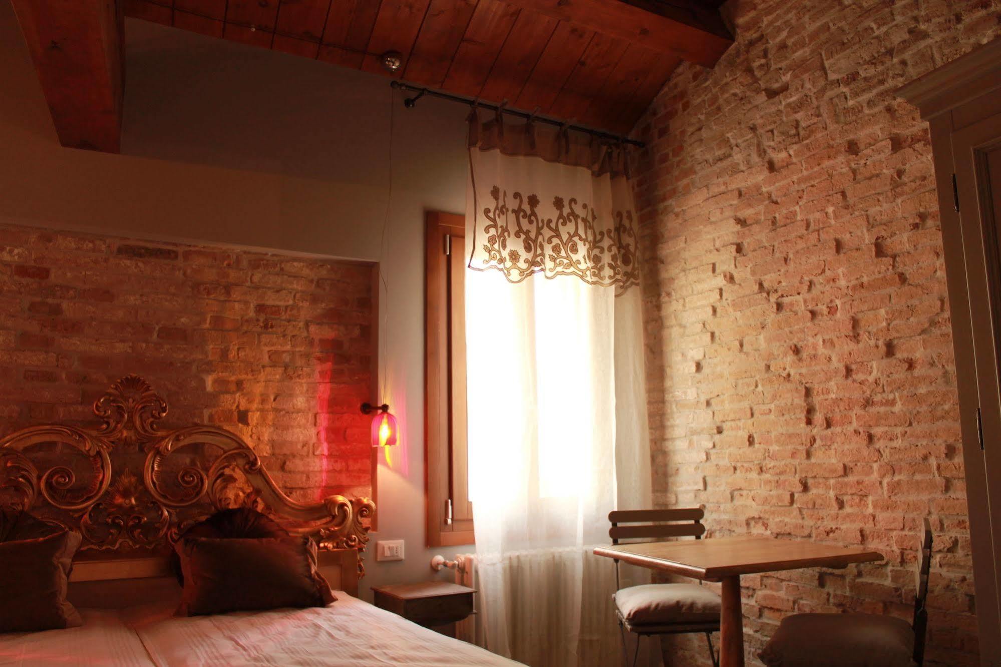 Rosso Charm B&B Венеція Екстер'єр фото