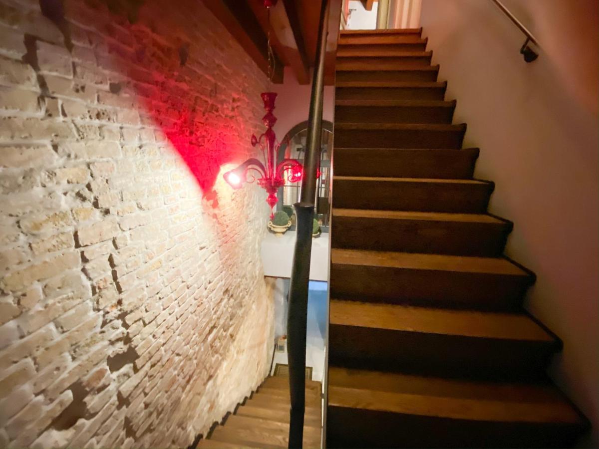 Rosso Charm B&B Венеція Екстер'єр фото