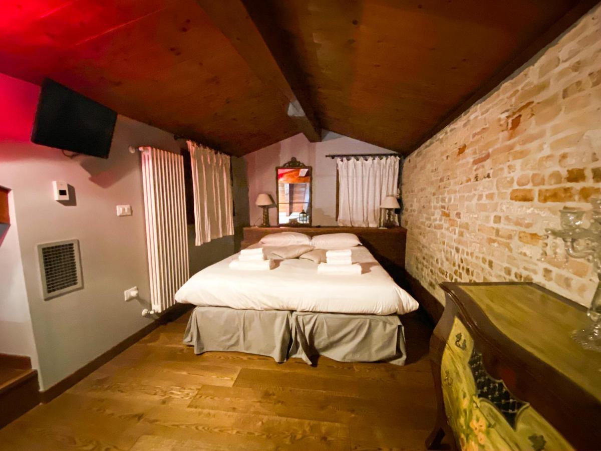 Rosso Charm B&B Венеція Екстер'єр фото